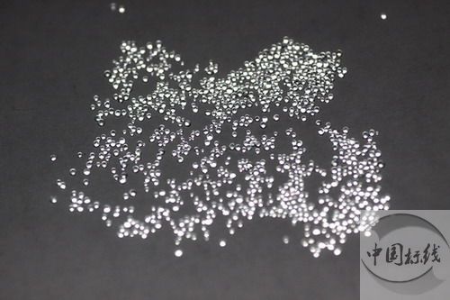 彭阳金属表面处理厂喷砂玻璃微珠清理